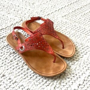 UGG Vivyan II Laser Cut Slingback T-Strap Perforated Sandals Coral Size 9 EUC